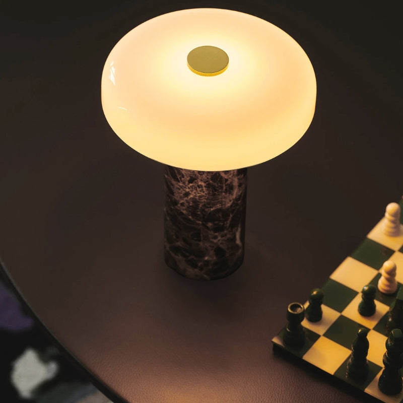 lampe a poser noir et or 3