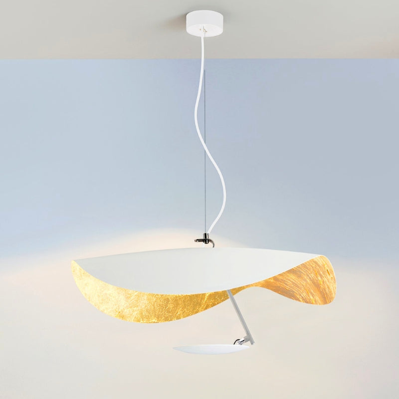 suspension noir et dore 12