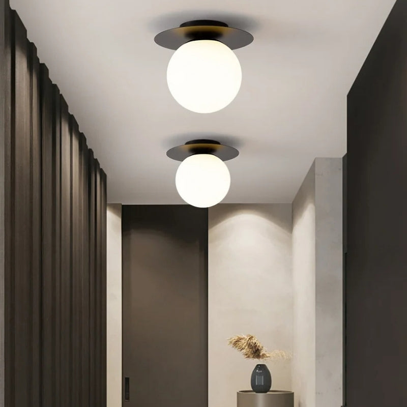 Plafonnier boule blanche 6